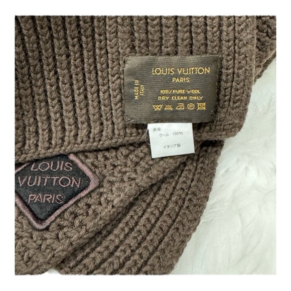 Louis Vuitton Damier Ebene Wool Scarf ✨ - Picture 7 of 10